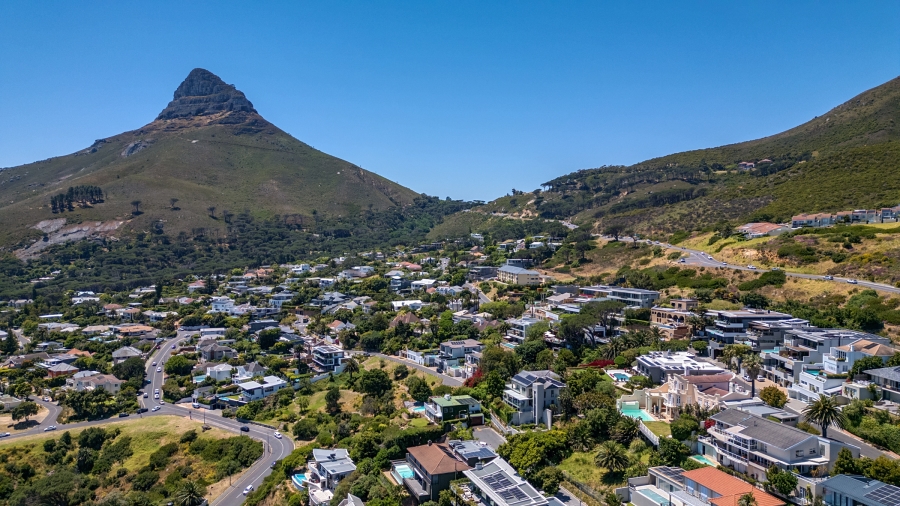 To Let 2 Bedroom Property for Rent in Camps Bay Western Cape